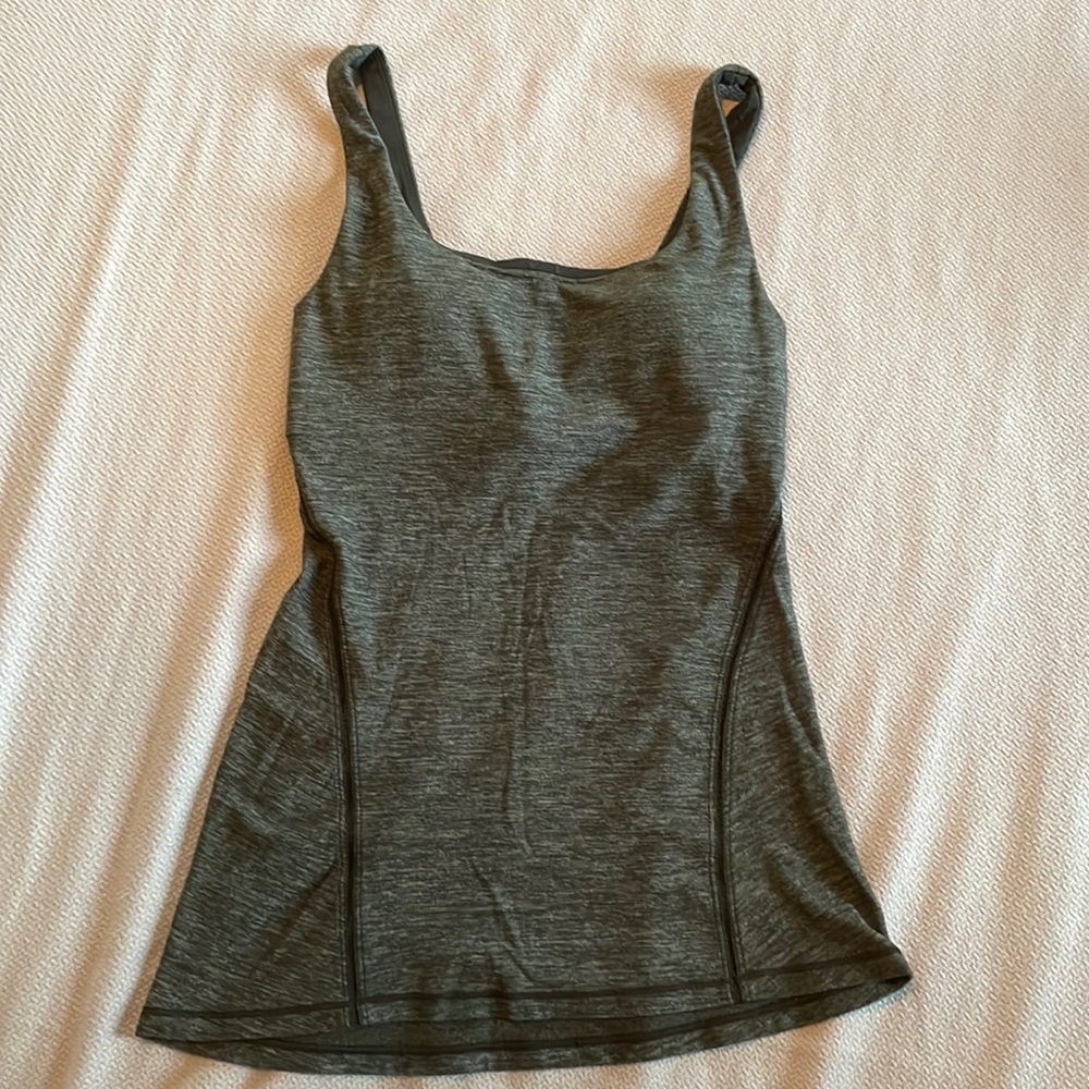 Lululemon tank